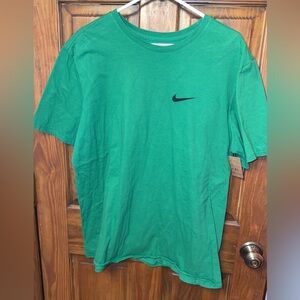 Nike Men's Vibrant Green Short Sleeve Tee